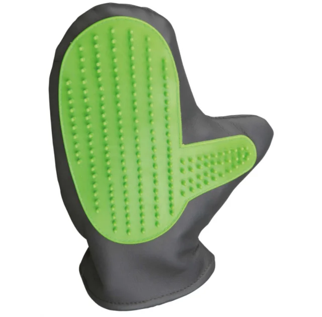 Рукавиця щітка масажна Trixie для догляду за шерстю, гума, 11х21 см