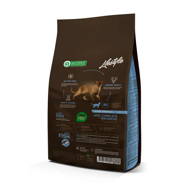 Беззерновой сухой корм Natures Protection Lifestyle Sterilised для стерилизованных кошек с белой рыбой, 1.5 кг