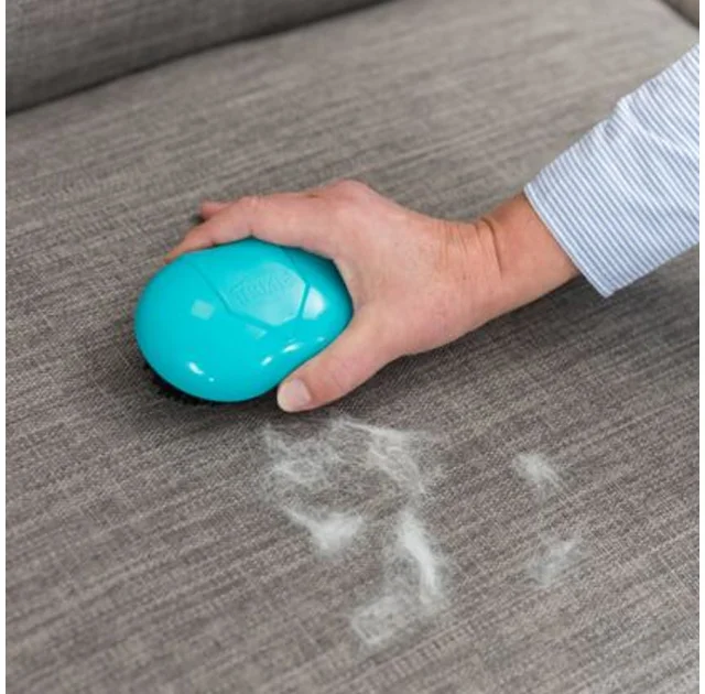 Щітка Trixie Upholstery Textile Brush для видалення шерсті з меблів та текстилю, 7×10 см, чорно-бірюзова