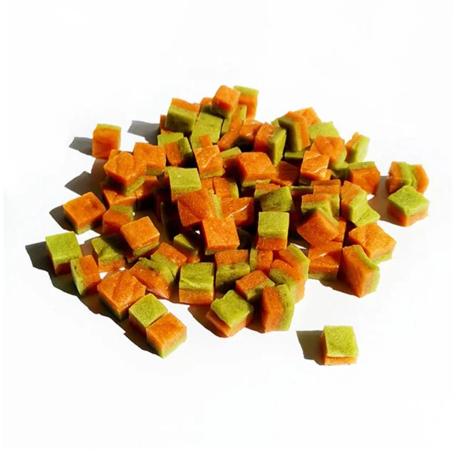 Ласощі Селянські Смаколики для собак, курячі кубики зі шпинатом, 1×1×1 см, 500 г