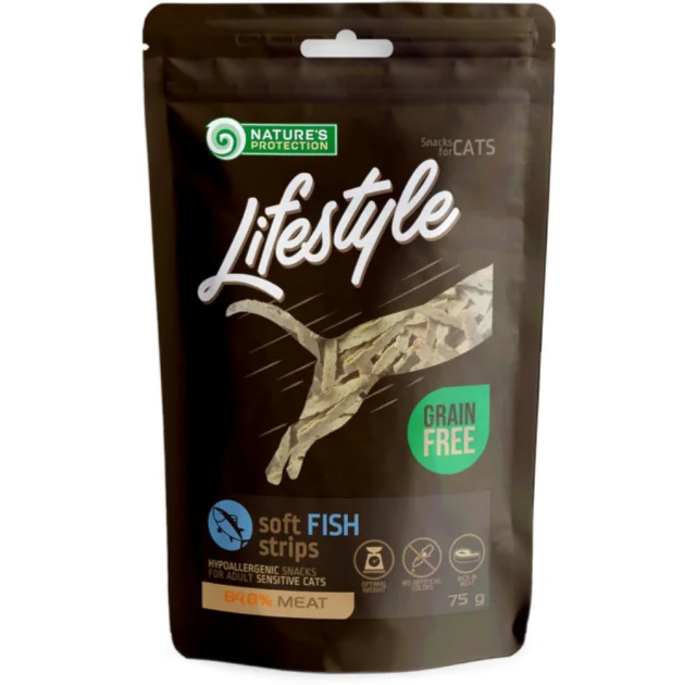 Лакомство Nature's Protection Lifestyle Snack cat Soft Fish Strips для кошек, мягкие полоски из рыбы, 75 г