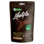 Лакомство Nature`s Protection Lifestyle Duck Bites with Godji berries для кошек, утиные кусочки с ягодами годжи, 75 г