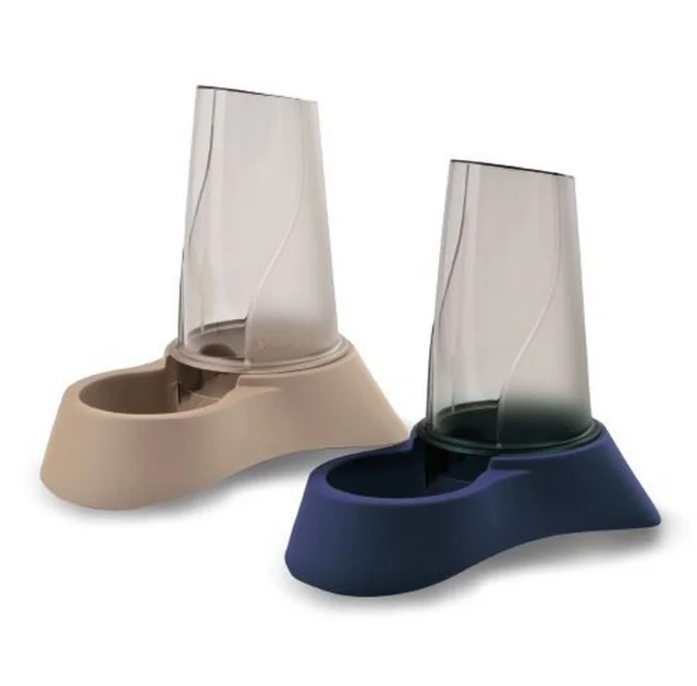 Диспенсер Croci для корма или воды Candy, 0.6 л, 13.5×20×19.5 см, цвета в ассортименте.